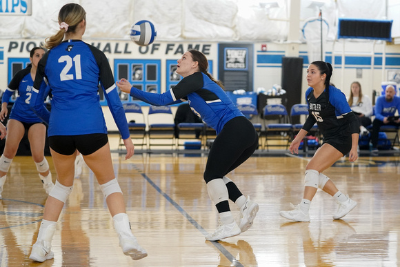 102624Volleyball_0023